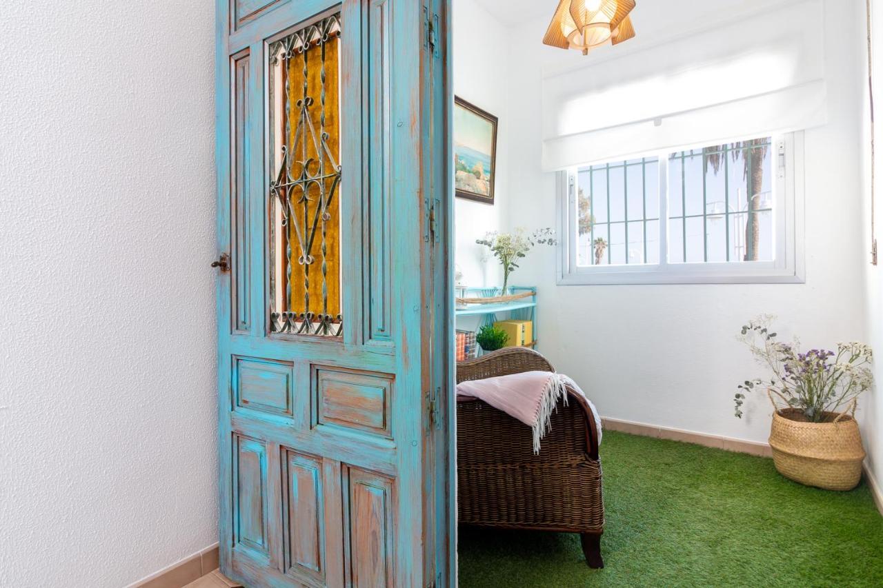 Sea & Wave Al Rolo Beach Apartment Малага Екстериор снимка
